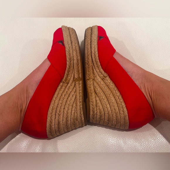 Red Women’s Tory Burch Filipa Espadrilles in good worn condition size 8B - Picture 4 of 12